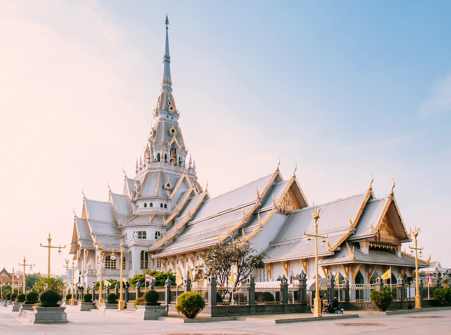 วัดหลวงพ่อโสธร จังหวัดฉะเชิงเทรา สถานที่สักการะพระพุทธโสธร